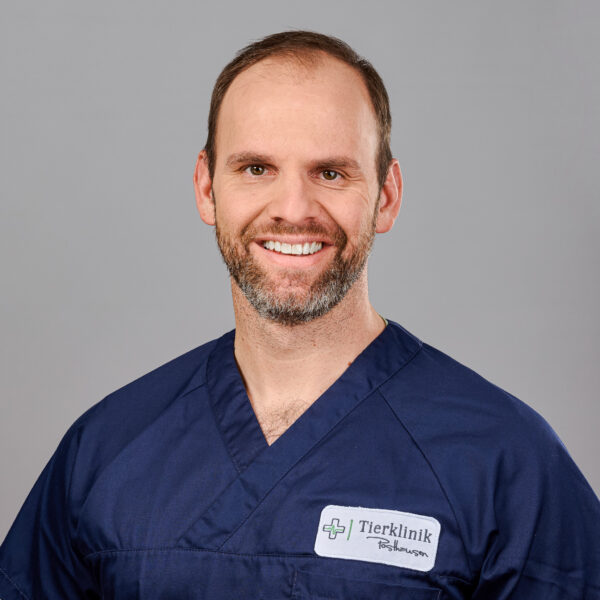 Portraitfoto von Dr. Philipp Schmierer